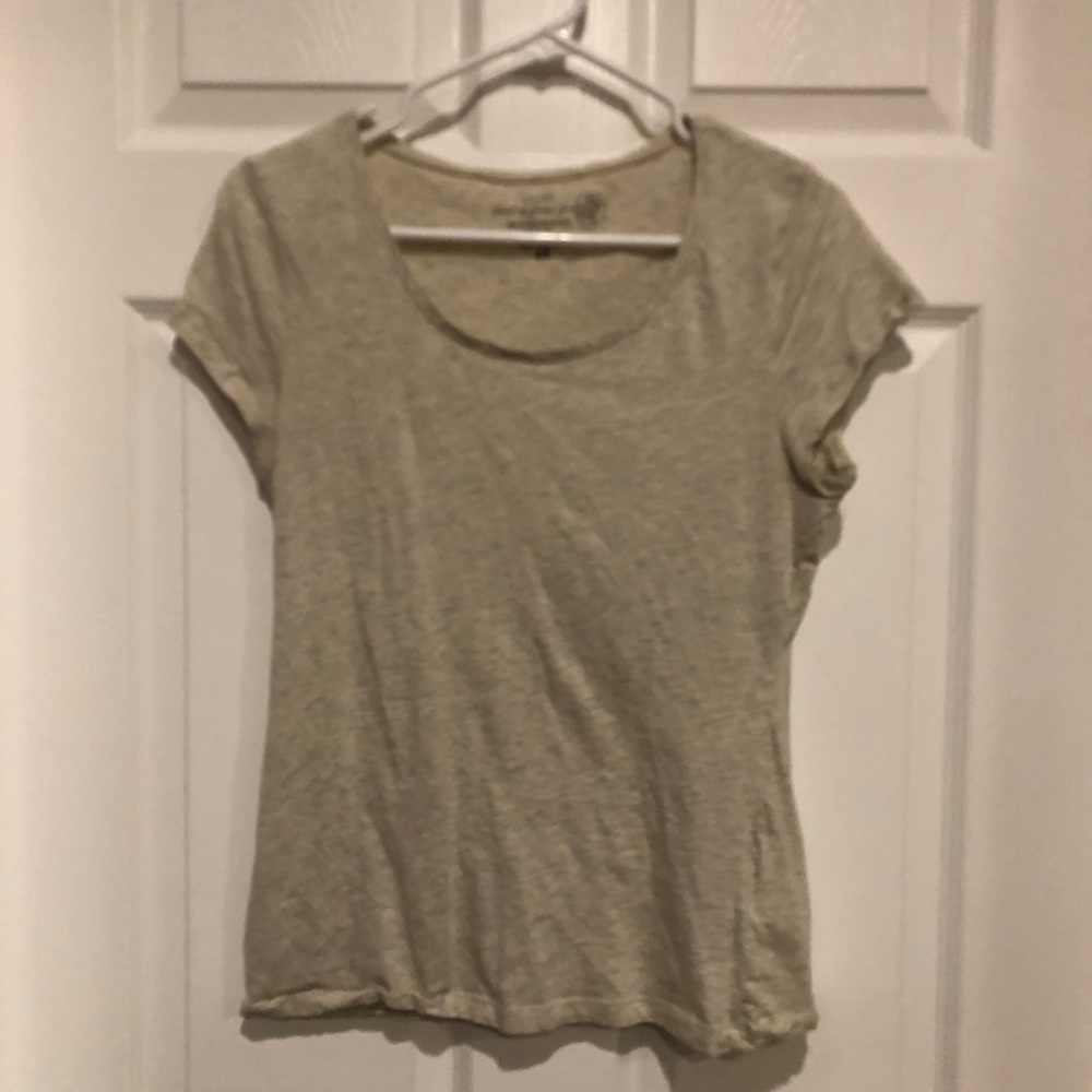 🚨4 FOR $25 🚨 H&M LOGG Tee